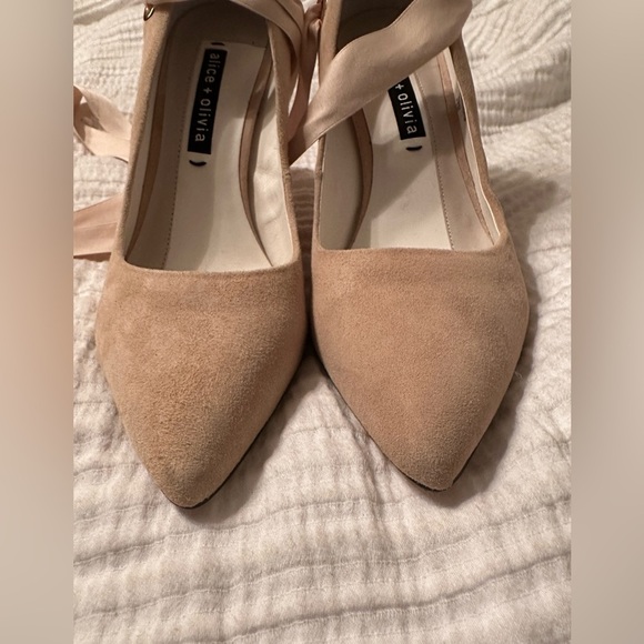 Alice + Olivia Dominique Heels - Size 39 (US 9) - Picture 8 of 16